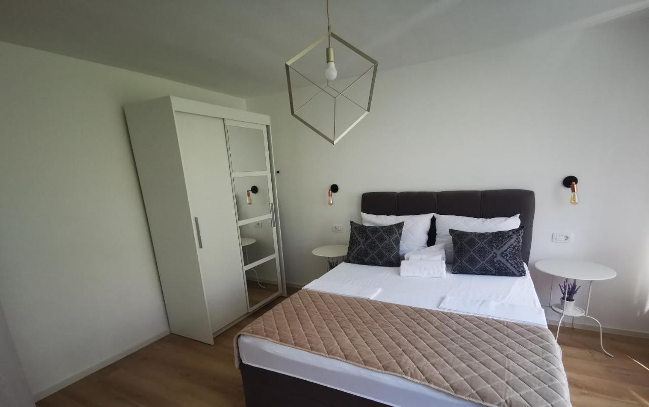 City Center Apartment Bravos Макарска Экстерьер фото